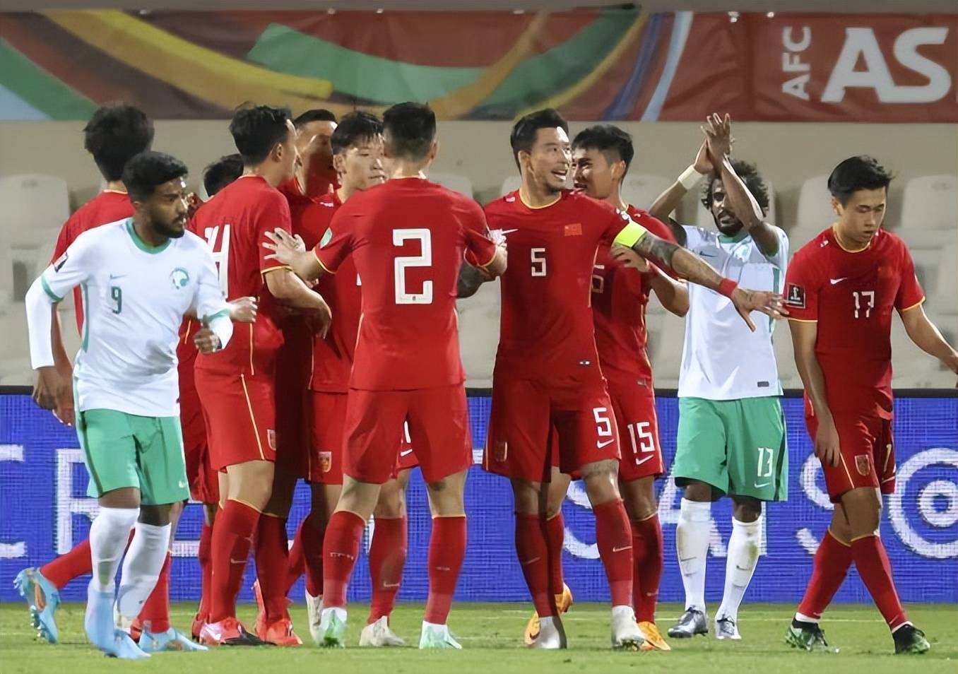 用精彩的进, 战局, 这个关键调 用精彩的进, 战局, 这个关键调