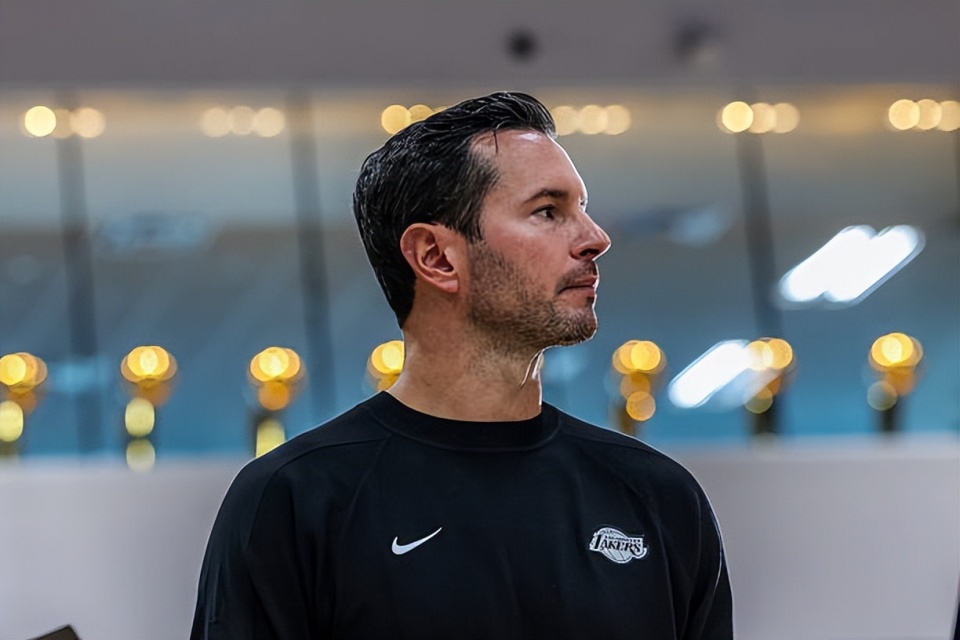 并且打出出 并且打出出