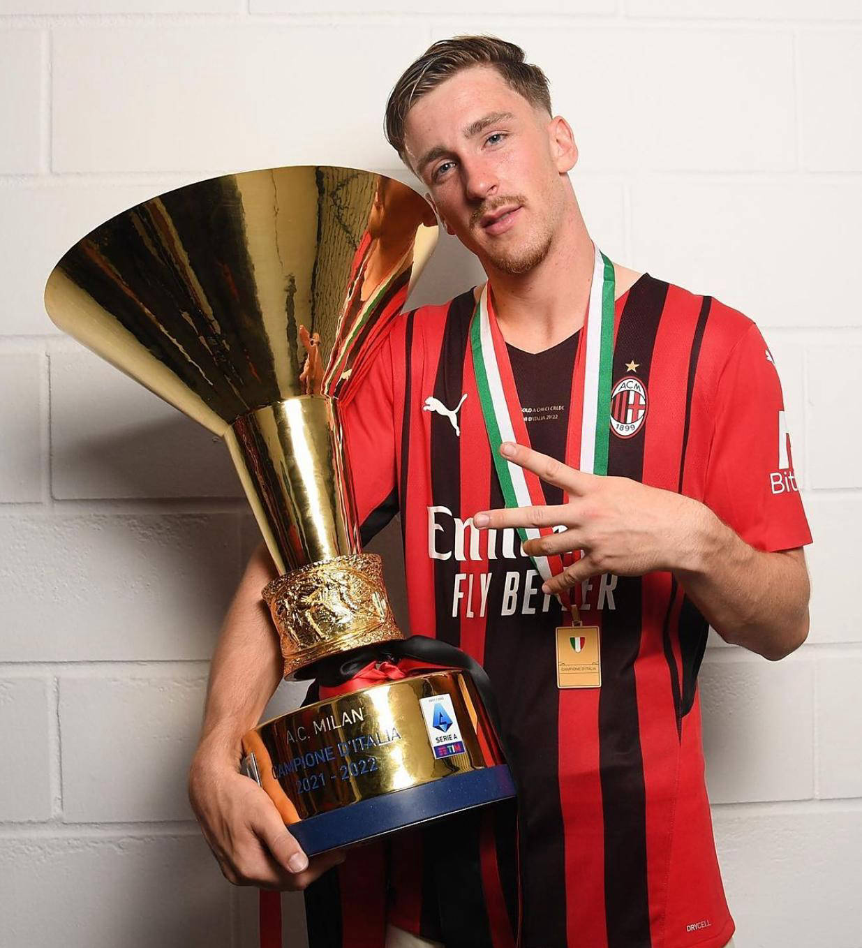 如果阿莱格, 圣西罗高层, 只要他满意