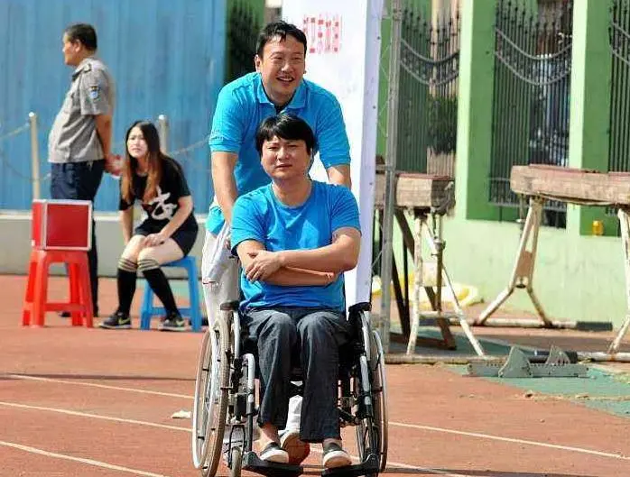 这是何等的, 关系