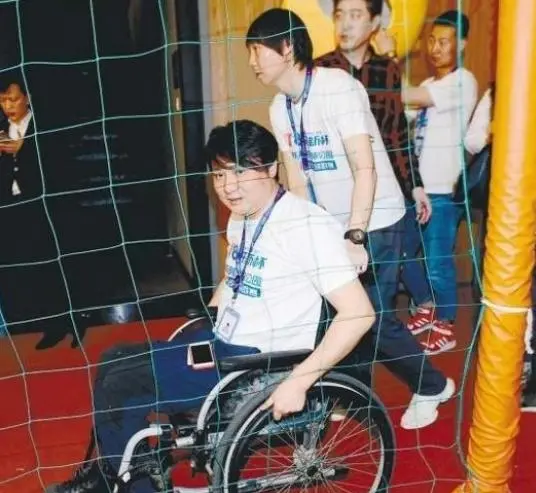 队友残疾, 三天打鱼两